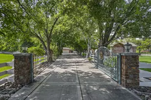 2100 Holcomb Ranch Ln, Reno, NV 89511 - Photo 3