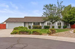 1286 Currycomb Cir, Minden, NV 89423 - Photo 1