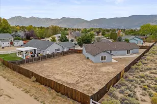 1286 Currycomb Cir, Minden, NV 89423 - Photo 41