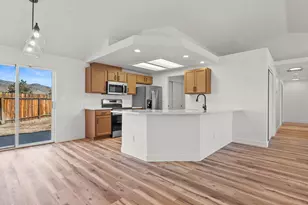 1286 Currycomb Cir, Minden, NV 89423 - Photo 9