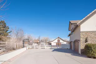 6090 Rock Creek Ct, Reno, NV 89511 - Photo 19