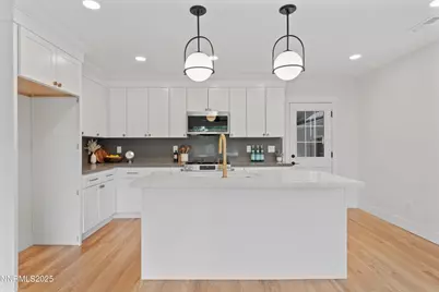 625 Hunter Lake Drive, Reno, NV 89509 - Photo 7