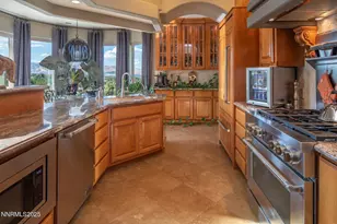 4905 Mountainshyre Rd, Reno, NV 89519 - Photo 13