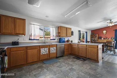 18260 Alderwood Court, Reno, NV 89508 - Photo 5