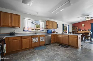 18260 Alderwood Ct, Reno, NV 89508 - Photo 5