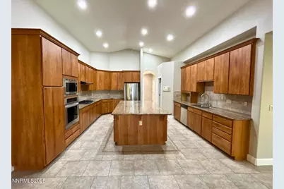 3140 Scarlet Oaks Court, Sparks, NV 89436 - Photo 3