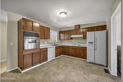 3235 Bryan Street, Reno, NV 89503 - Photo 7