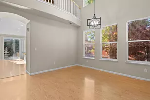 9290 Hummer Dr, Reno, NV 89521 - Photo 7