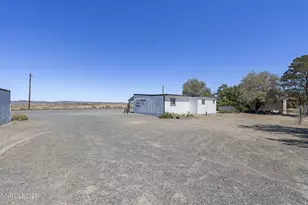 2725 E Fir St, Silver Springs, NV 89429 - Photo 33