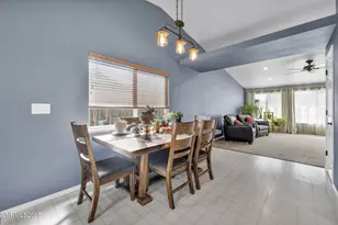 216 Gordon Ln, Dayton, NV 89403 - Photo 5