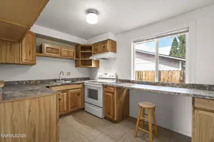 10005 Sagewood Dr, Reno, NV 89506 - Photo 9