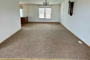 1535 Lincoln Cir, Silver Springs, NV 89429 - Photo 3