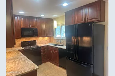 880 Ruby Avenue, Reno, NV 89503 - Photo 9