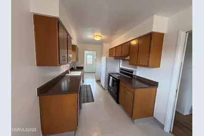 230 Glenmanor Drive, Reno, NV 89509 - Photo 7