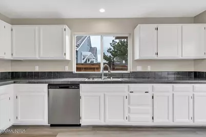 302 Royal Troon Drive, Dayton, NV 89403 - Photo 17