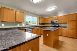 17507 Bear Lake Dr, Reno, NV 89508 - Photo 11