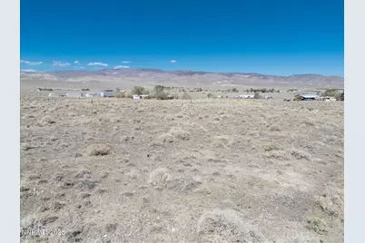 4810 Holmes Avenue, Silver Springs, NV 89429 - Photo 9