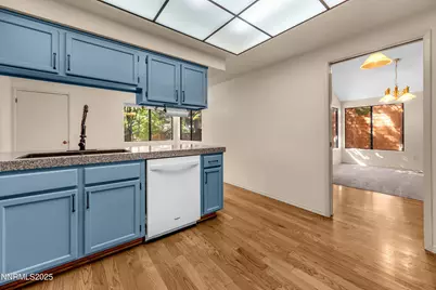 320 W Riverview Circle, Reno, NV 89509 - Photo 5