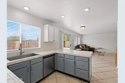 8031 Monterey Shores Drive, Reno, NV 89506 - Photo 13