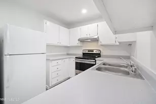 2085 Highview Ct, Reno, NV 89512 - Photo 9