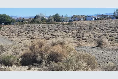 3090 Curtis Ave, Silver Springs, NV 89429 - Photo 11