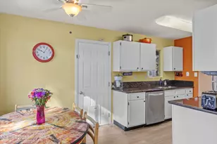 7720 Yorkshire Dr, Reno, NV 89506 - Photo 9