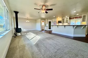 911 Waterloo Ln, Gardnerville, NV 89460 - Photo 11