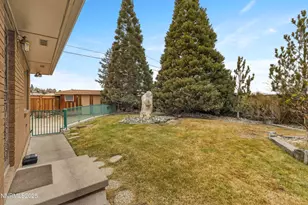 1885 Solari Dr, Reno, NV 89509 - Photo 33