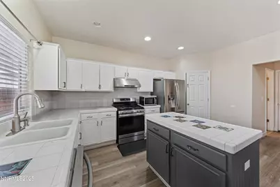 9920 Grand Falls Drive, Reno, NV 89506 - Photo 19