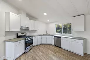 230 Medgar Ave, Reno, NV 89506 - Photo 13