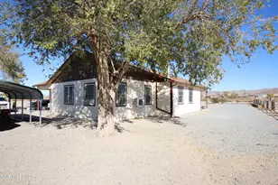 15 Brown Ln, Yerington, NV 89447 - Photo 3