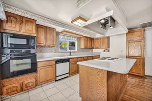3370 Shawnee Cir, Reno, NV 89502 - Photo 15