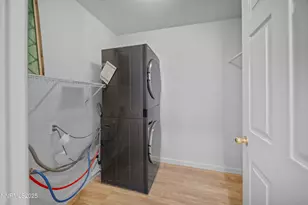 8451 Seal Beach Dr, Reno, NV 89506 - Photo 25