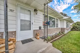 307 S California St, Yerington, NV 89447 - Photo 25