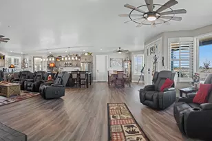 3900 Hackberry St, Silver Springs, NV 89429 - Photo 9