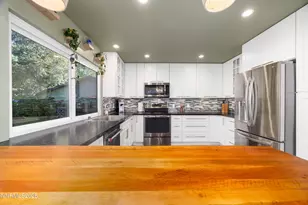 676 W Riverview Cir, Reno, NV 89509 - Photo 9