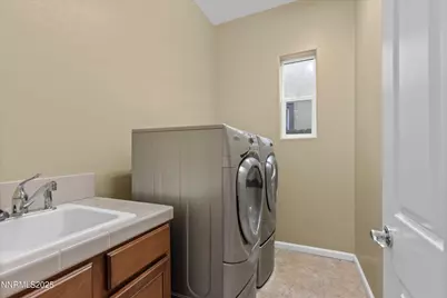 10900 Serratina Drive, Reno, NV 89521 - Photo 35