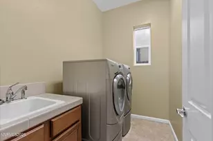 10900 Serratina Dr, Reno, NV 89521 - Photo 35