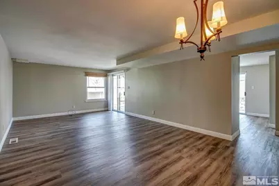 7513 Cumberland Circle, Reno, NV 89511 - Photo 9