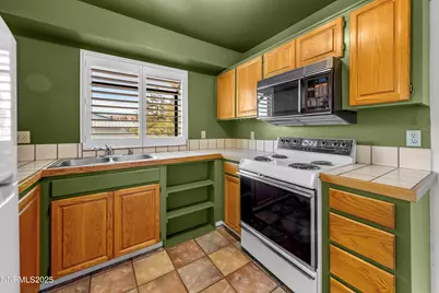 1405 Selmi Drive, Reno, NV 89512 - Photo 13