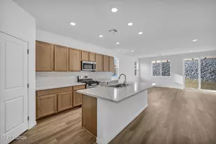 690 E Patrician Dr, Reno, NV 89506 - Photo 23