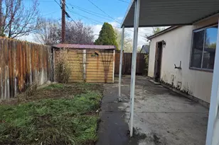8 E O St, Sparks, NV 89431 - Photo 21