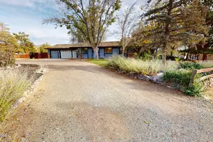 140 Hercules Dr, Sparks, NV 89441 - Photo 3