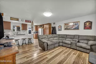 5680 Dolores Dr, Sparks, NV 89436 - Photo 9