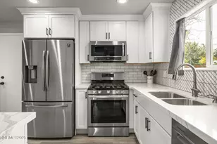 1214 Conway Ln, Reno, NV 89503 - Photo 5