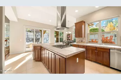 5020 Fyvie Court, Reno, NV 89519 - Photo 9