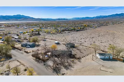 4925 Cheyenne Trail, Silver Springs, NV 89429 - Photo 27