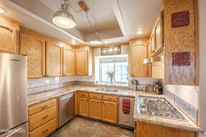 955 Carol Way, Fernley, NV 89408 - Photo 5