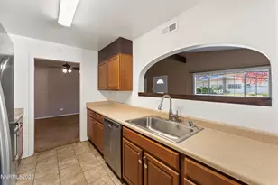 12322 Rocky Mountain St, Reno, NV 89506 - Photo 9