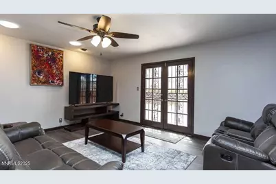 7050 Pembroke Drive, Reno, NV 89502 - Photo 9